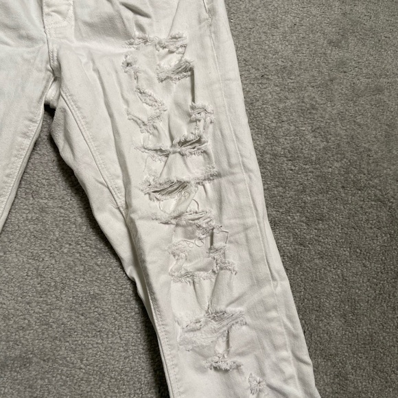 American Eagle Straight Leg White Destroyed Size 5 - Picture 2 of 5